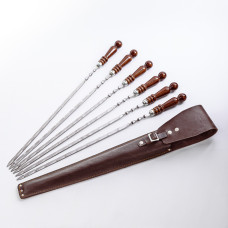 A set of skewers 670*12*3 mm in brown leather case